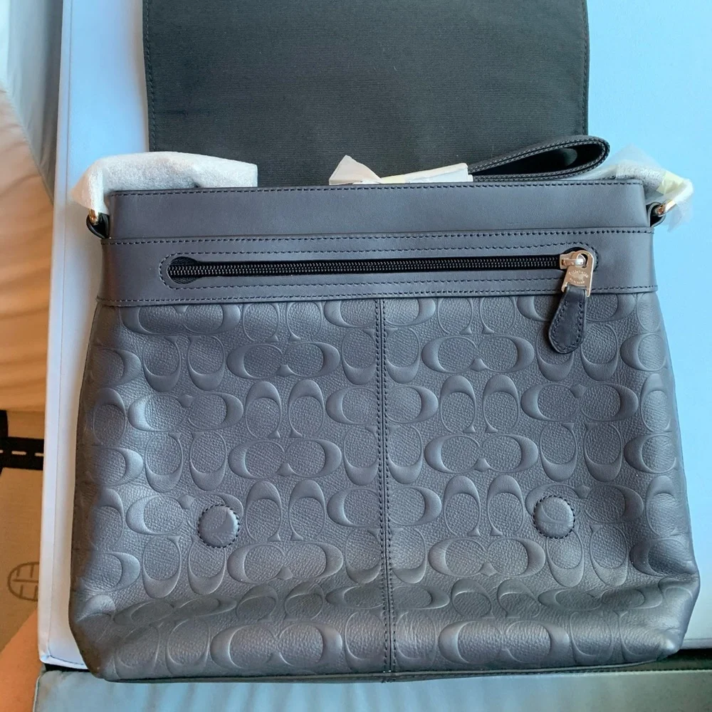 Coach Men’s Messenger Bag - Picture 2 of 6